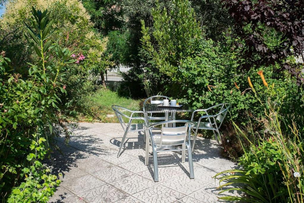 알렉산드로폴리스 Anadora 2: Hospitable Stone House With Yard 아파트 외부 사진