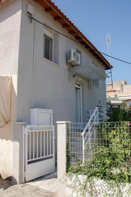 알렉산드로폴리스 Anadora 2: Hospitable Stone House With Yard 아파트 외부 사진